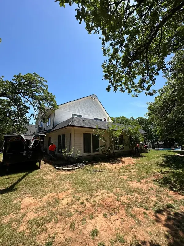 ScottBuilt crew working on home exterior
